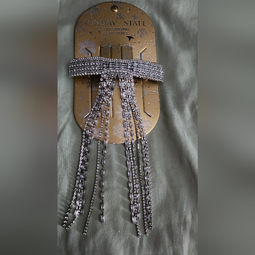 SUNDAY STATE cubic zirconia hair clip